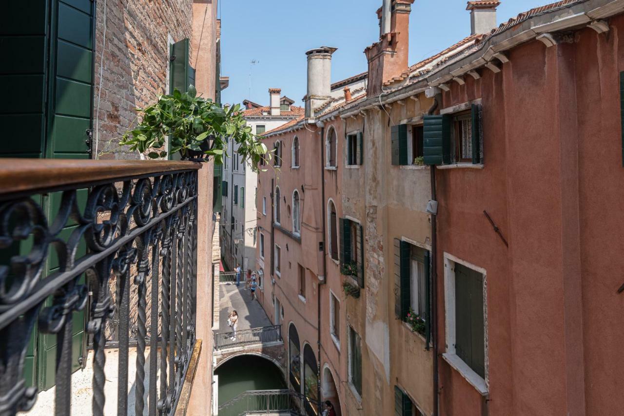 La Finestra Sulle Beccarie Hotel Venice Exterior photo